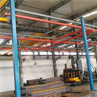 Freestanding Workstation Crane